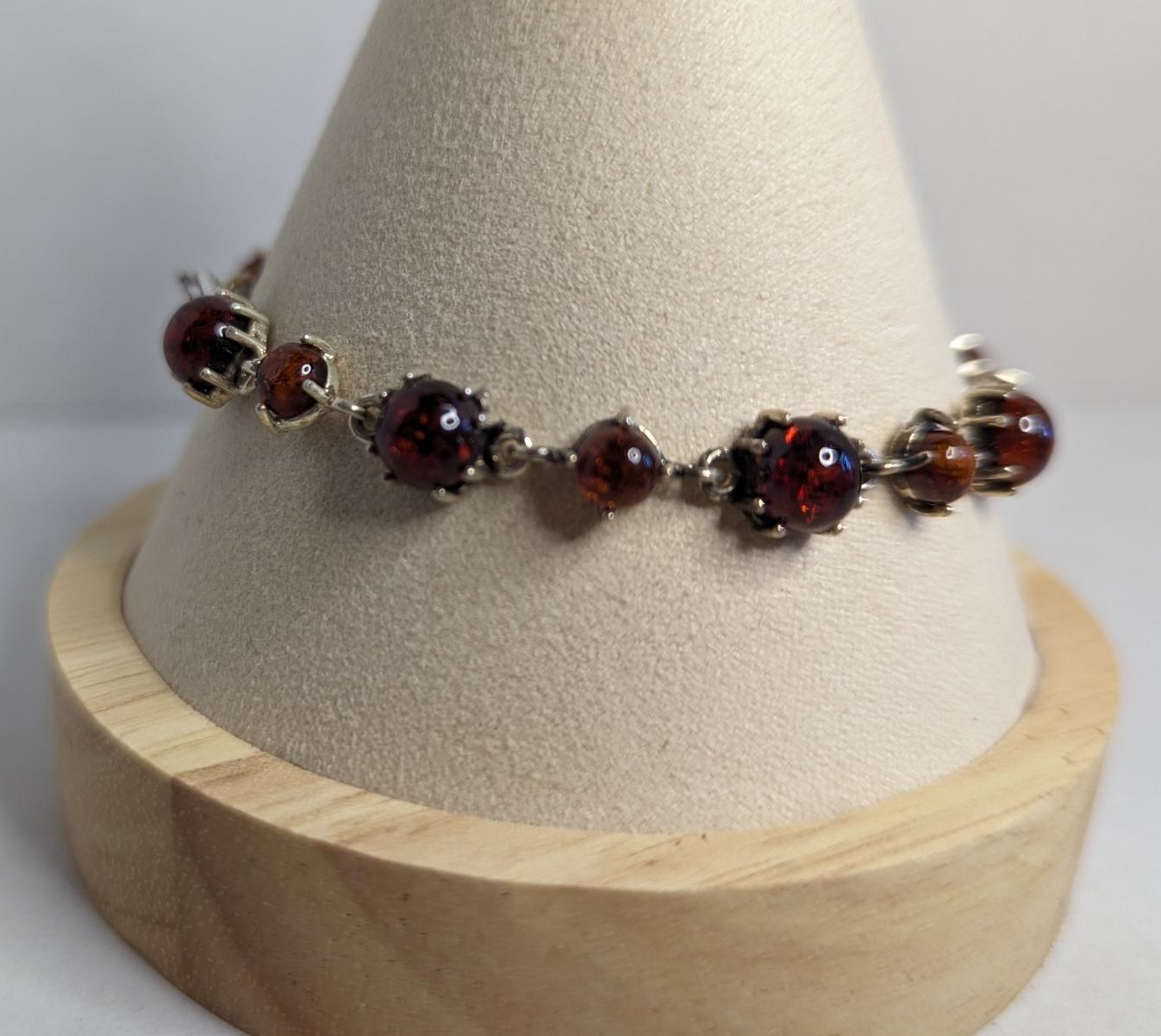 Vintage 7.25 in Cabochon Baltic Amber 925 Silver Bracelet 26.2.27-2