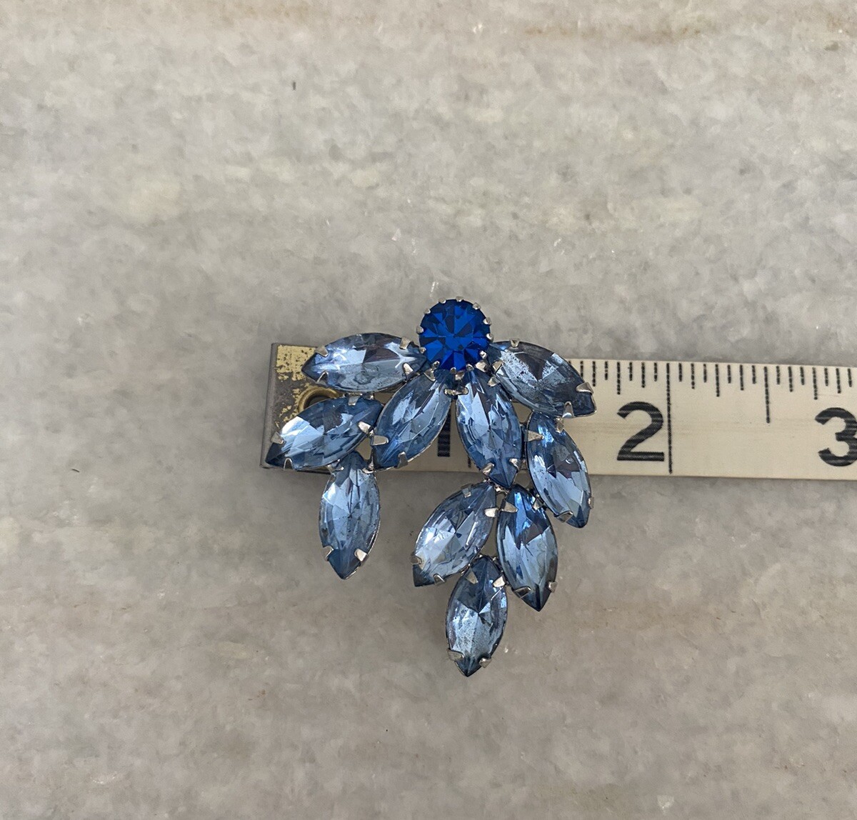 Gorgeous Vintage Blue Rhinestones Clip On Earrings And Brooch Pin Set