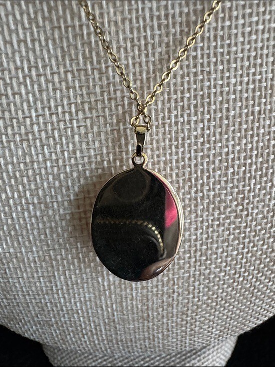VTG Sarah Coventry Faux Carnelian Cabochon Pendant Necklace Gold-Tone
