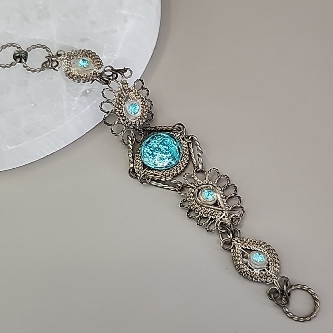 Vintage Mexican Wire Wrapped Bracelet Silver Plated Cannetille Blue Glass 6.5″