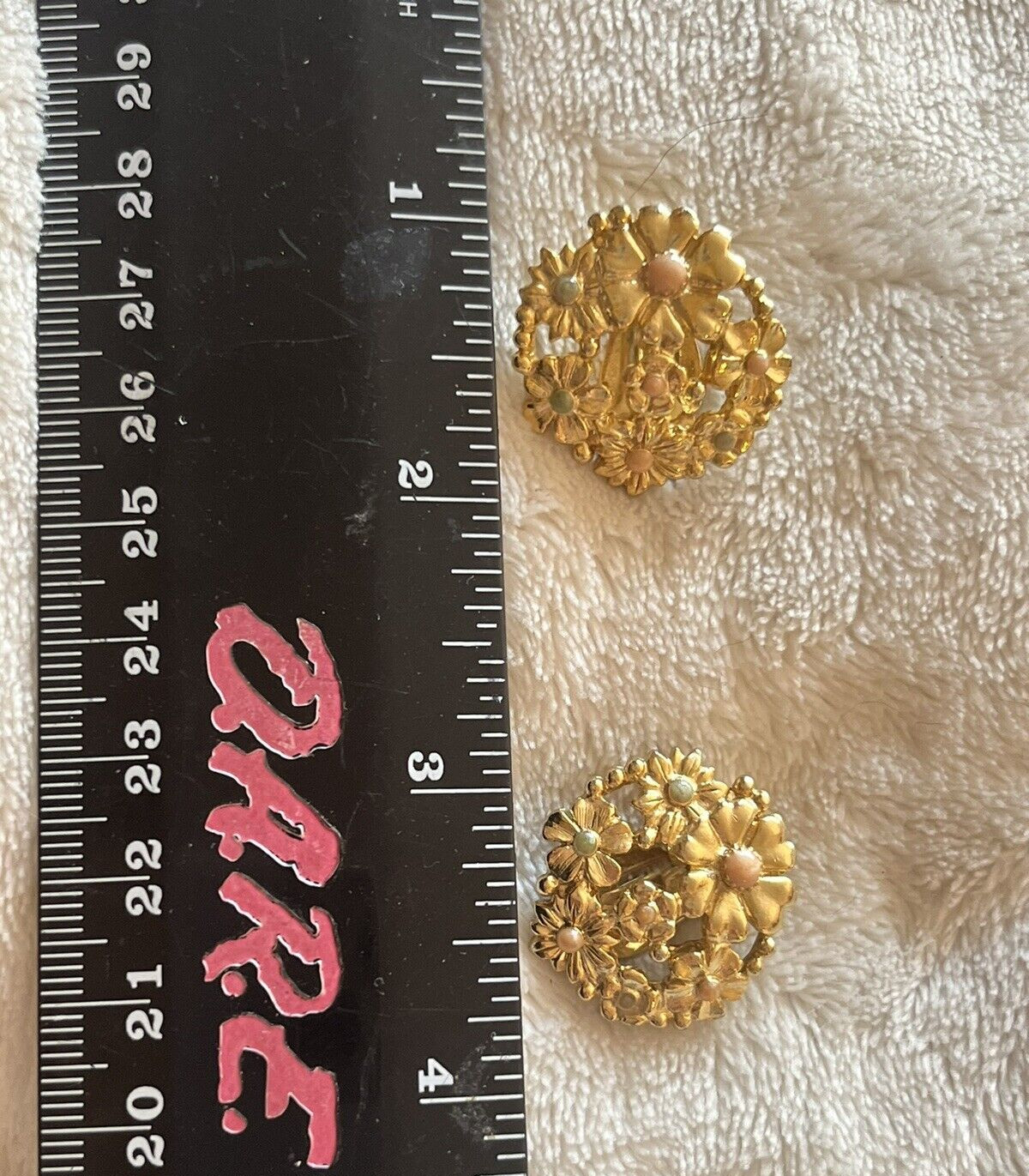Vintage Gold Tone Floral Clip On Earrings Flower Cluster Round Statement