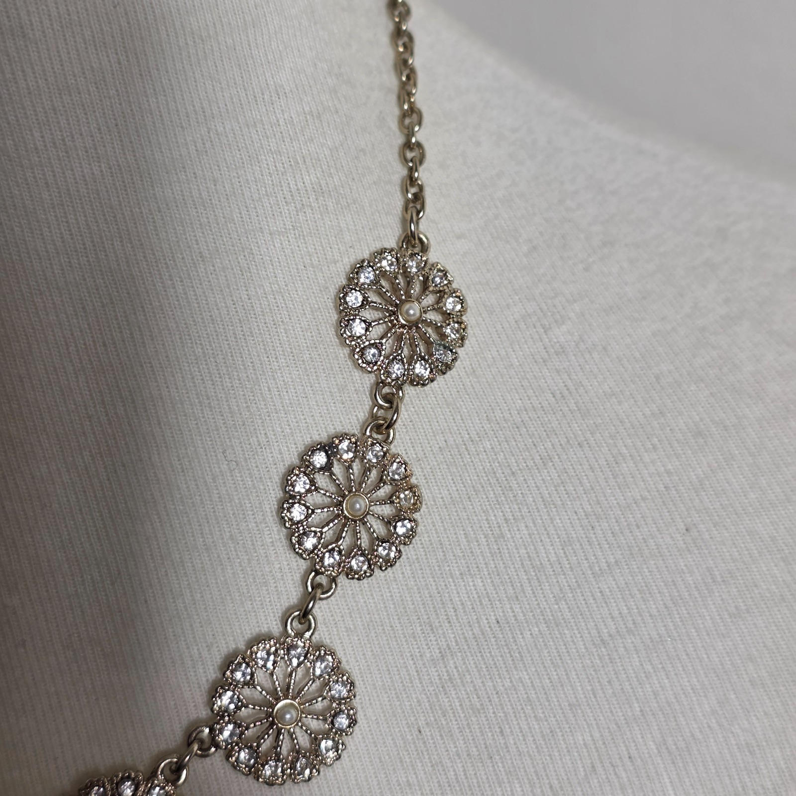 Banana Republic Stylized Daisy Bib Necklace Silver Tone with White Rhinestones