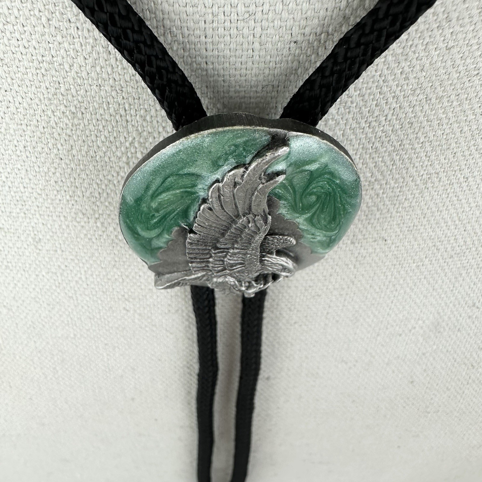 Vintage 80s Siskiyou Silver Pewter Enamel -Soaring Eagle- Western Bole Tie