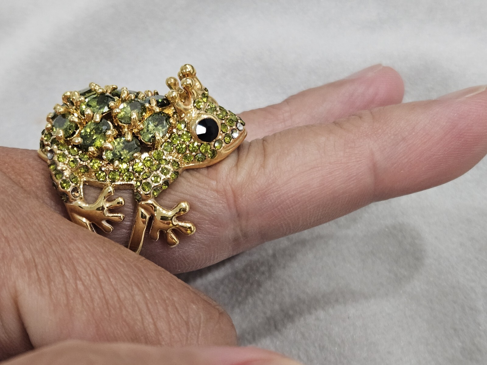 Real Collectibles By Adrienne Whimsical gold tone green crystal frog Signed PJM.