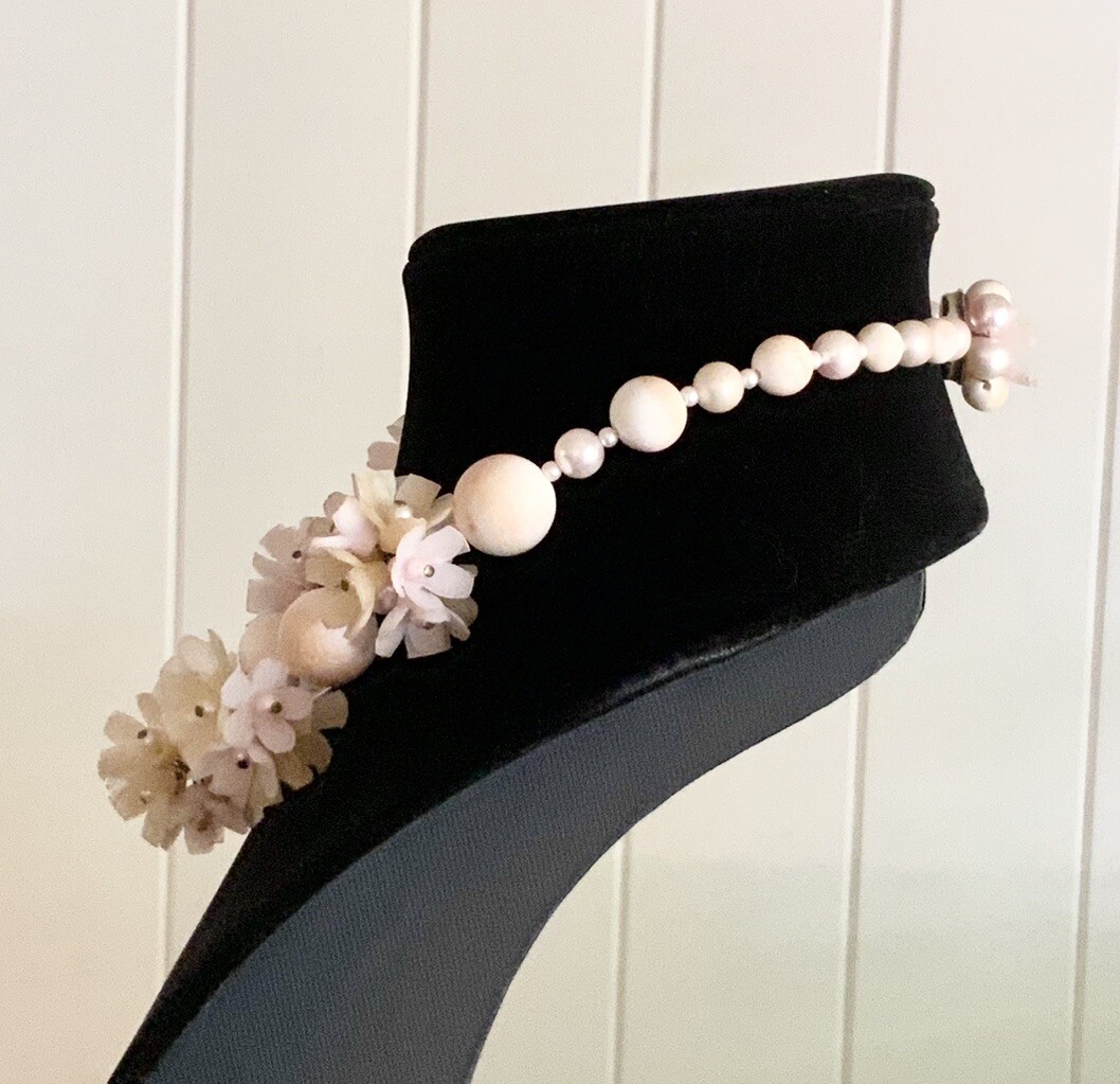 Vtg. 1950s-60s 18” Necklace, Pink Floral Design, Early Plastics, Post War Japan