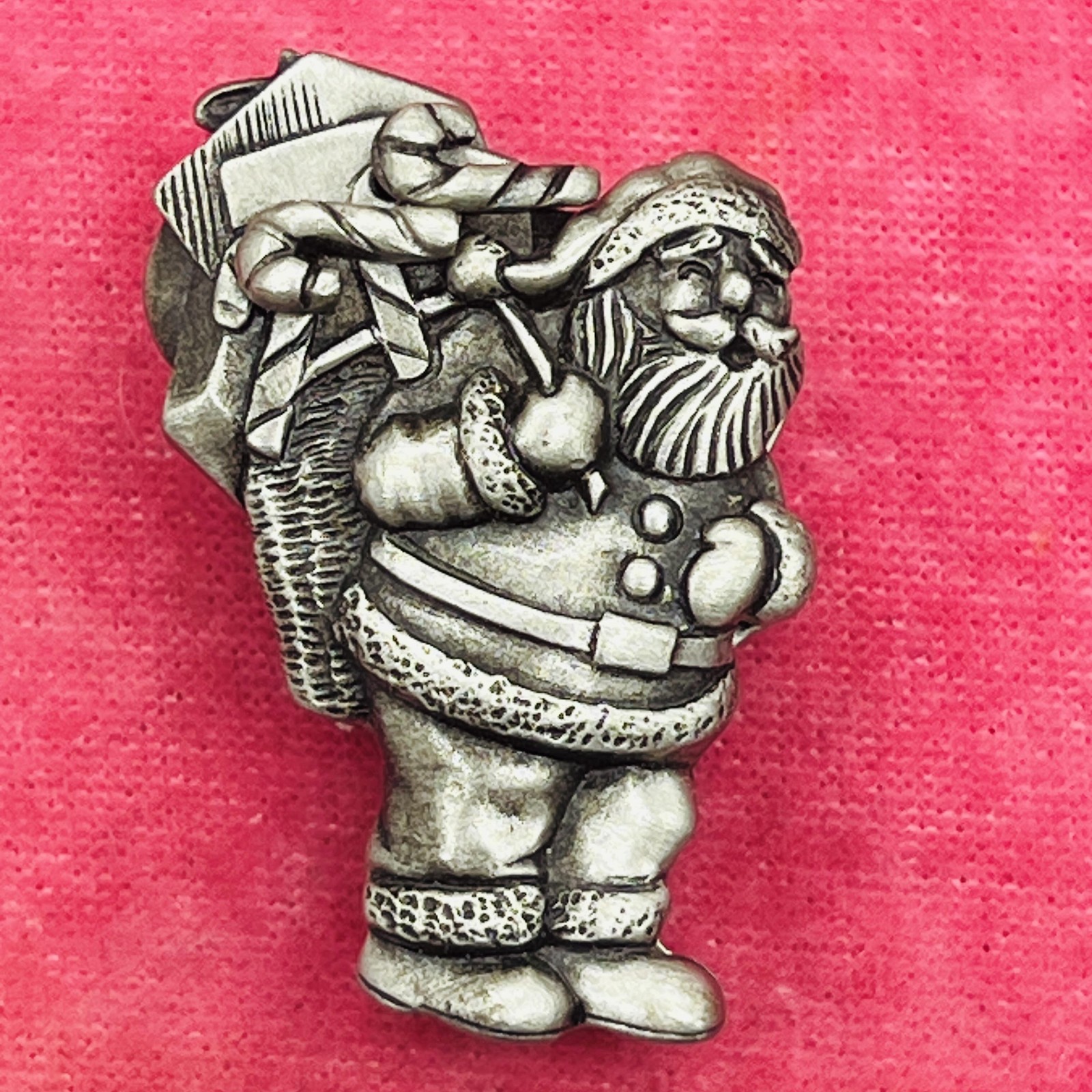 Vtg Ms. Dee Pewter Silver Tone Santa Claus Brooch Pin Christmas 1981 Collectable