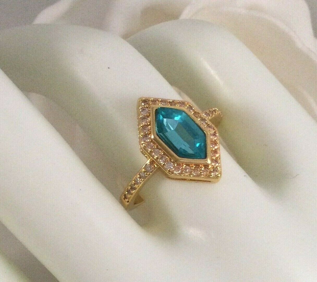 Vintage Jewellery Gold Ring London Blue Topaz White Sapphires Jewelry size 6.5