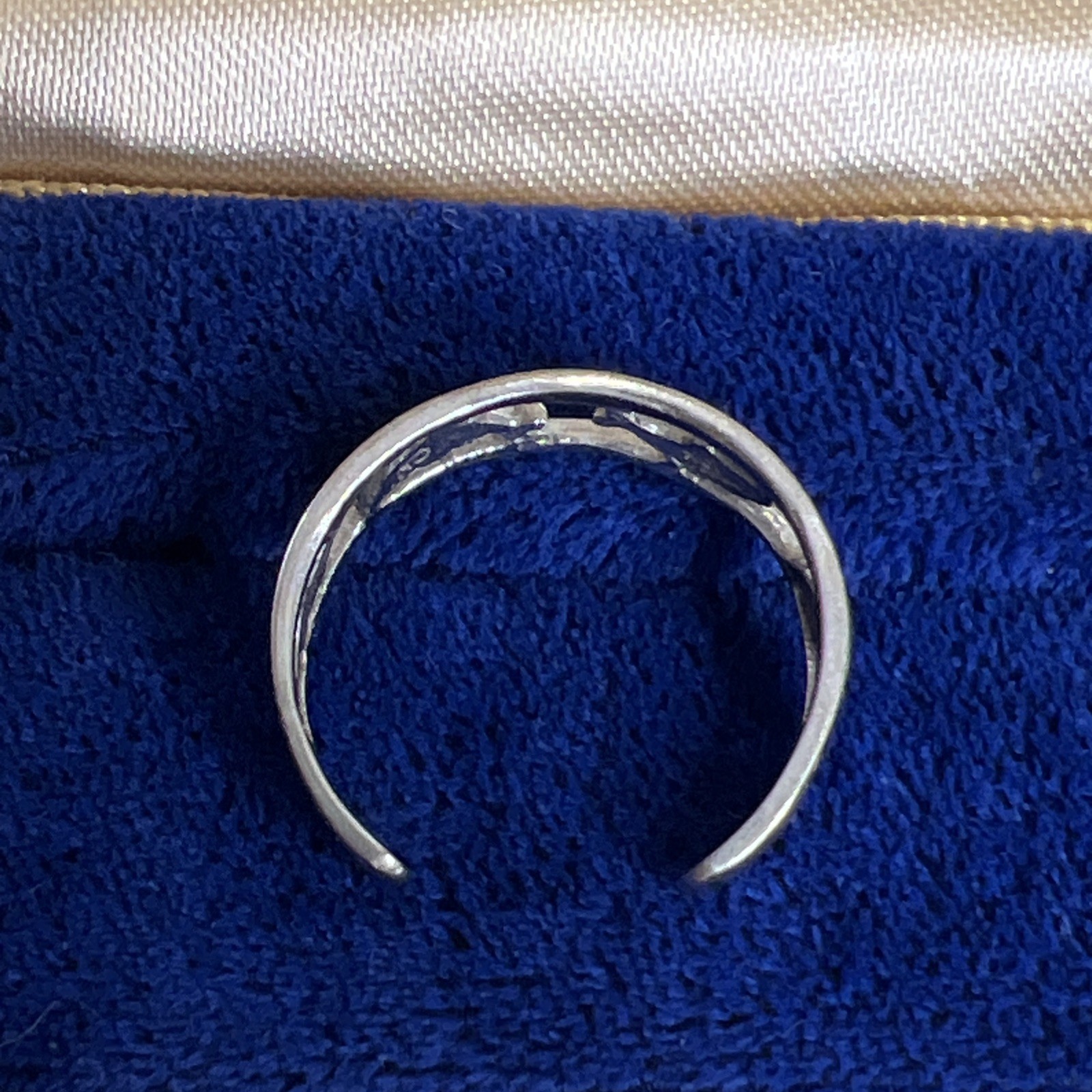 Vintage CW 10k White Gold Dolphin Toe Midi Pinky Child Ring Band Adjustable
