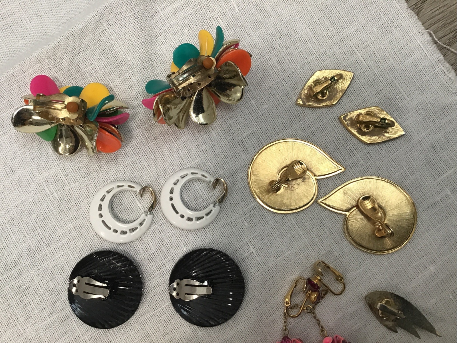 Vtg Clip On 13 Pair Metal Earring Lot 60’s 70’s 80’s Retro Funky Monet Trifari