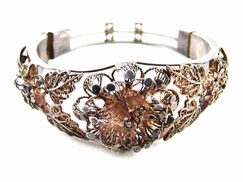 True Vintage 1930’s – 1950’s Silver Flower Bracelet Unmarked 110714