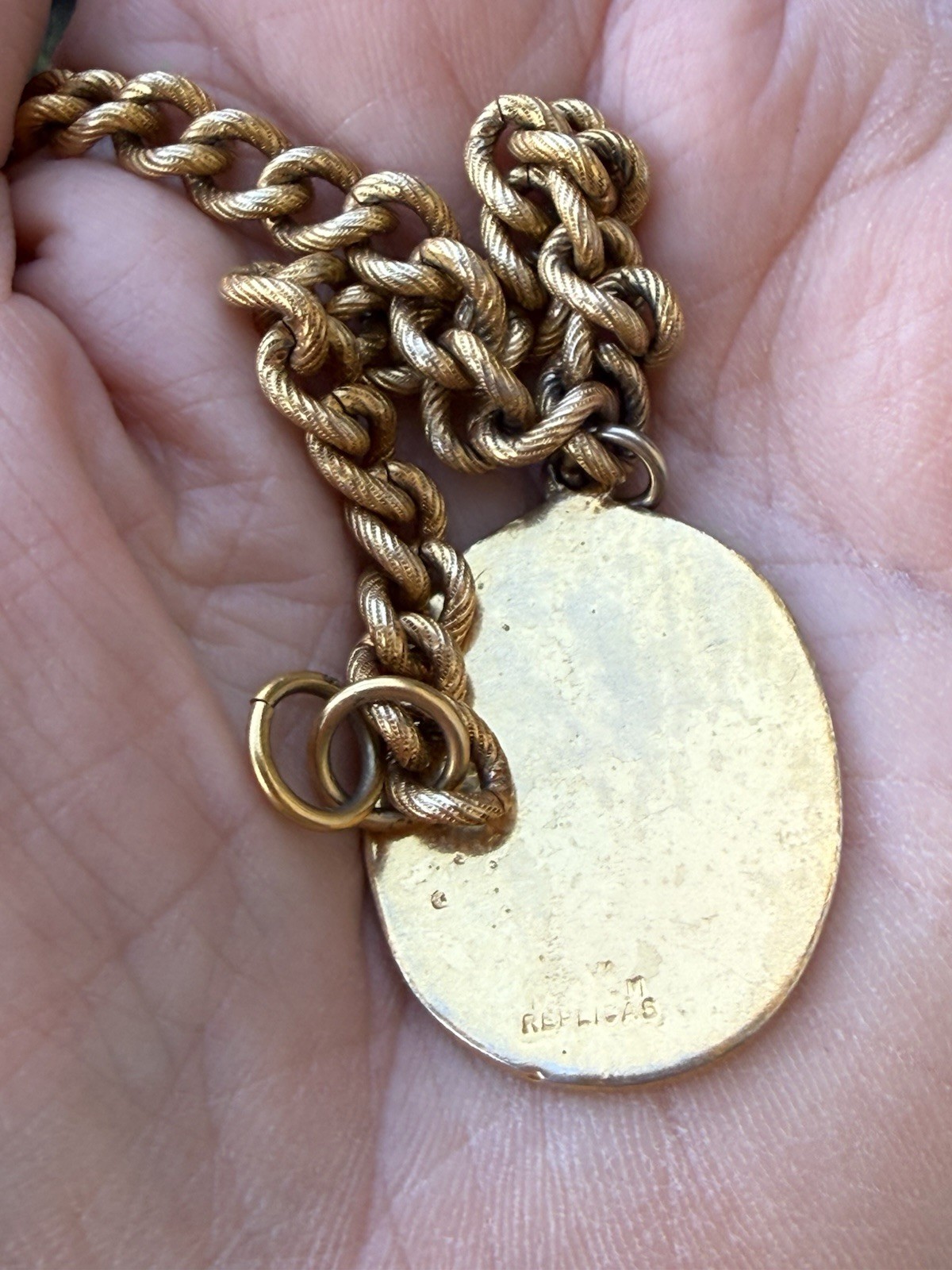 Vintage Alva Museum Replica Charm Medallion On Gold Tone Bracelet
