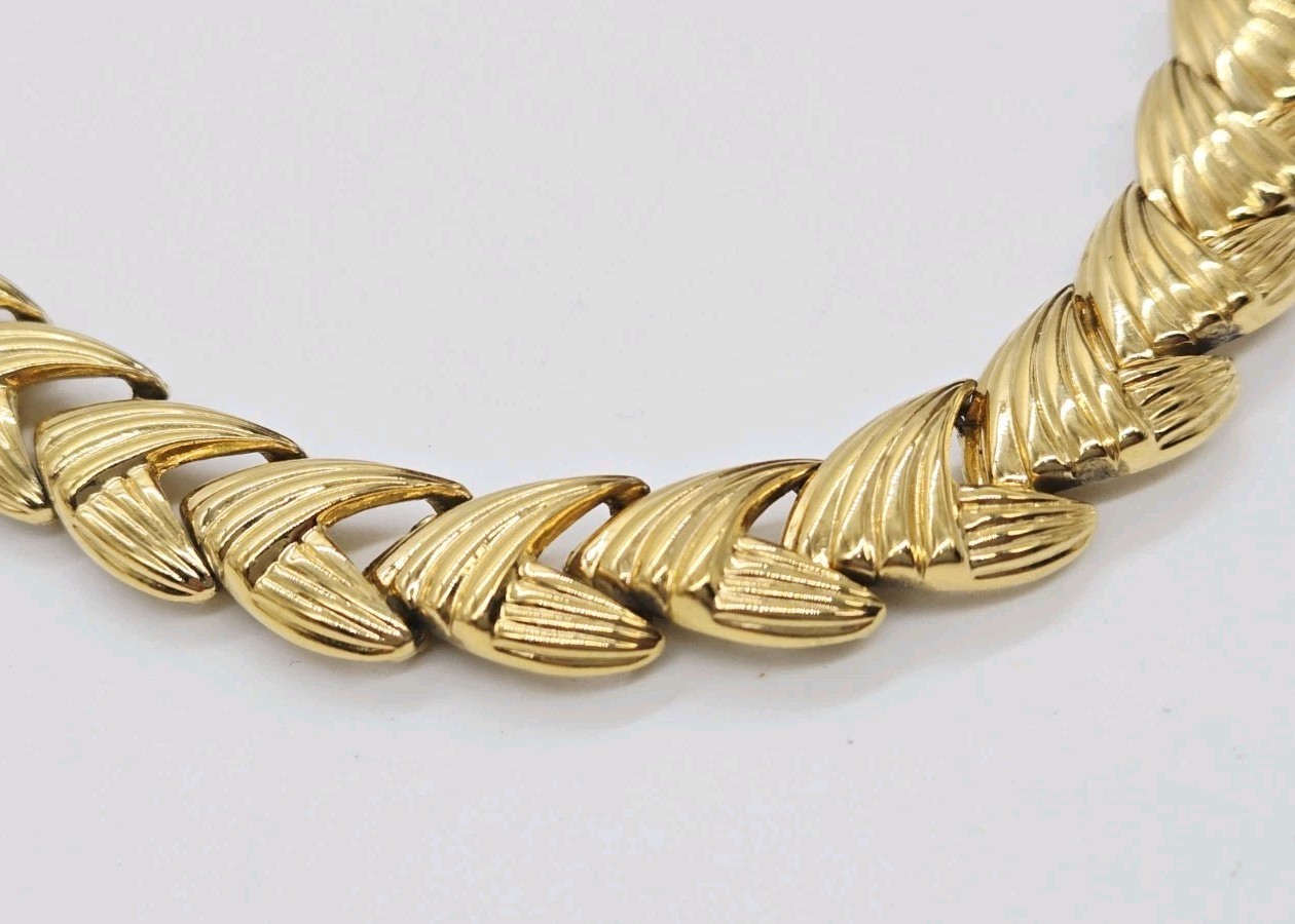 Napier Choker Necklace Gold Tone Arrow Couture Chunky 80’s Style Vintage 16.5 in