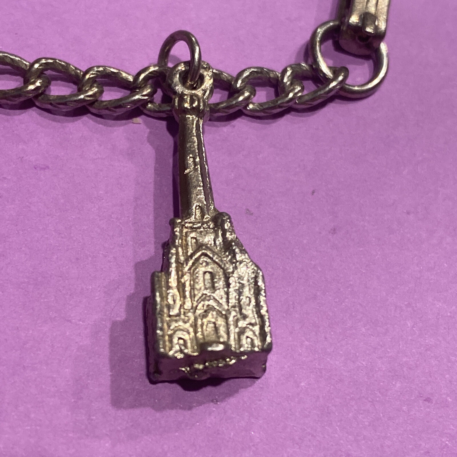 Vintage Highrise Buildings Charm Airplane Bracelet (D8)