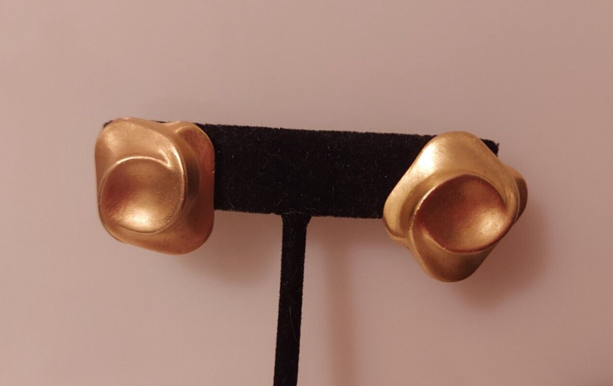 matte goldtone lozenge earrings posts 5/8″ square tailored
