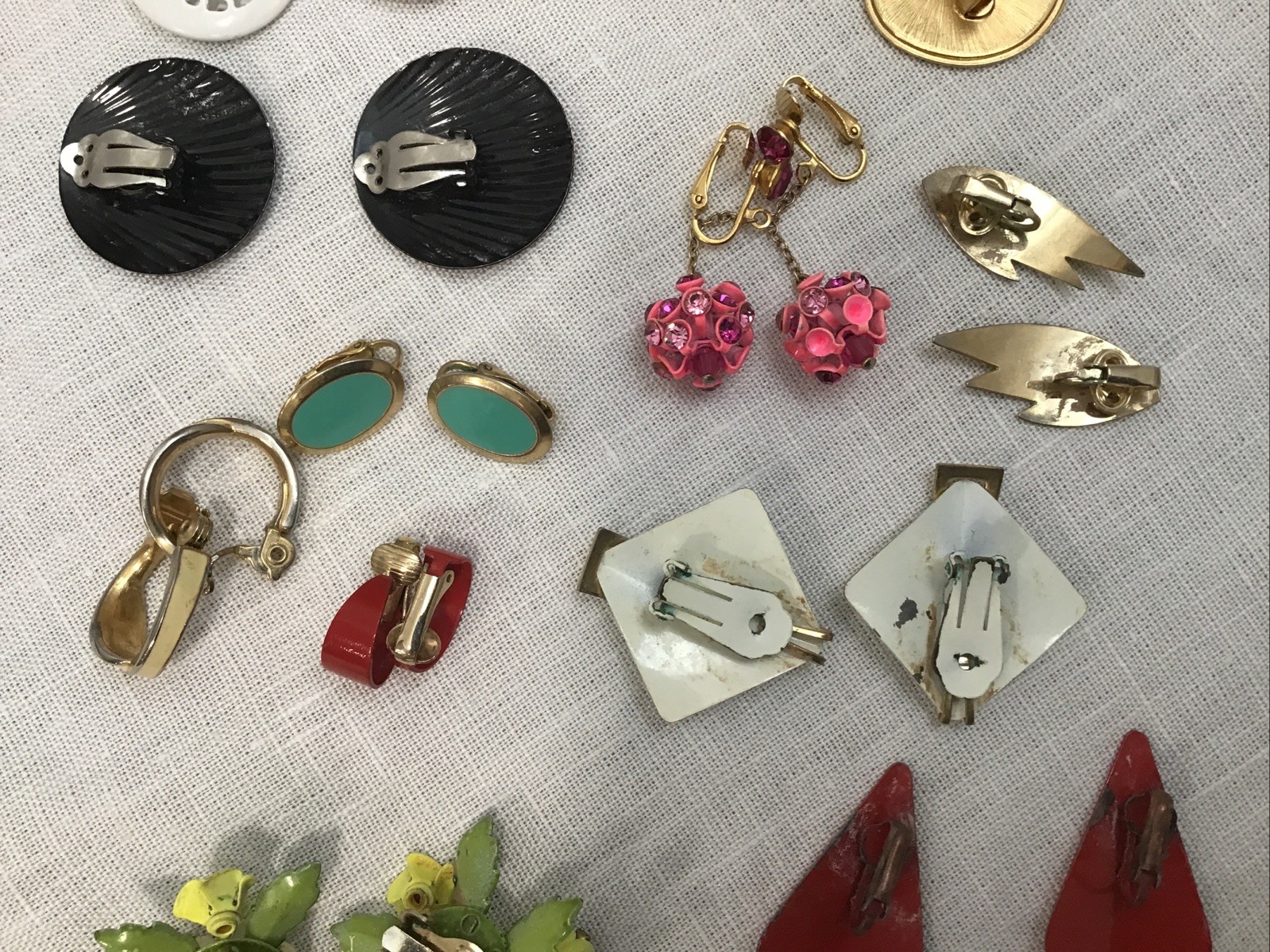 Vtg Clip On 13 Pair Metal Earring Lot 60’s 70’s 80’s Retro Funky Monet Trifari