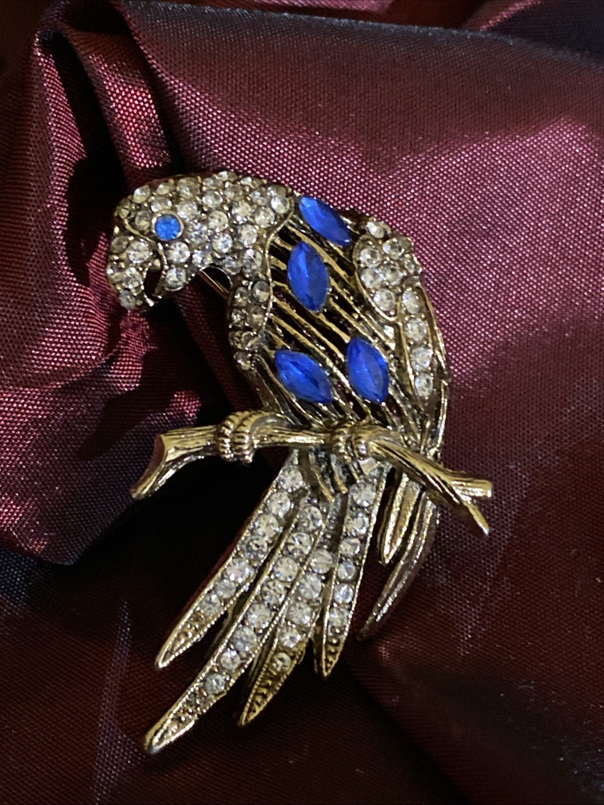 Vintage Parrot Brooch Glass Rhinestone’s Gold Tone Blue And Clear Stones EUC 2”