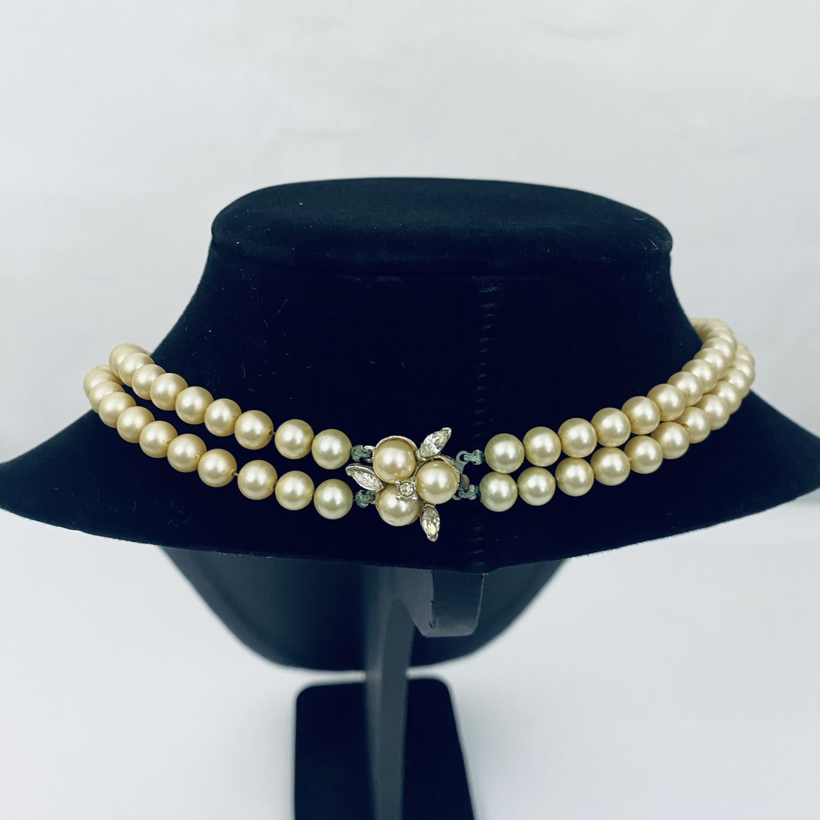 Vintage 18″ Deltah Simulated Pearl Necklace Double Strand 6.5 mm with Case
