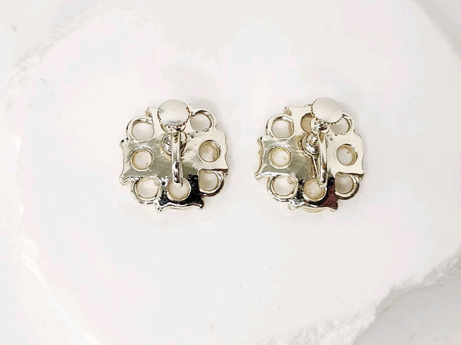 Vintage Rhodium Plate Gold Metal Mother Of Pearl Flower Maltese Cross Earrings