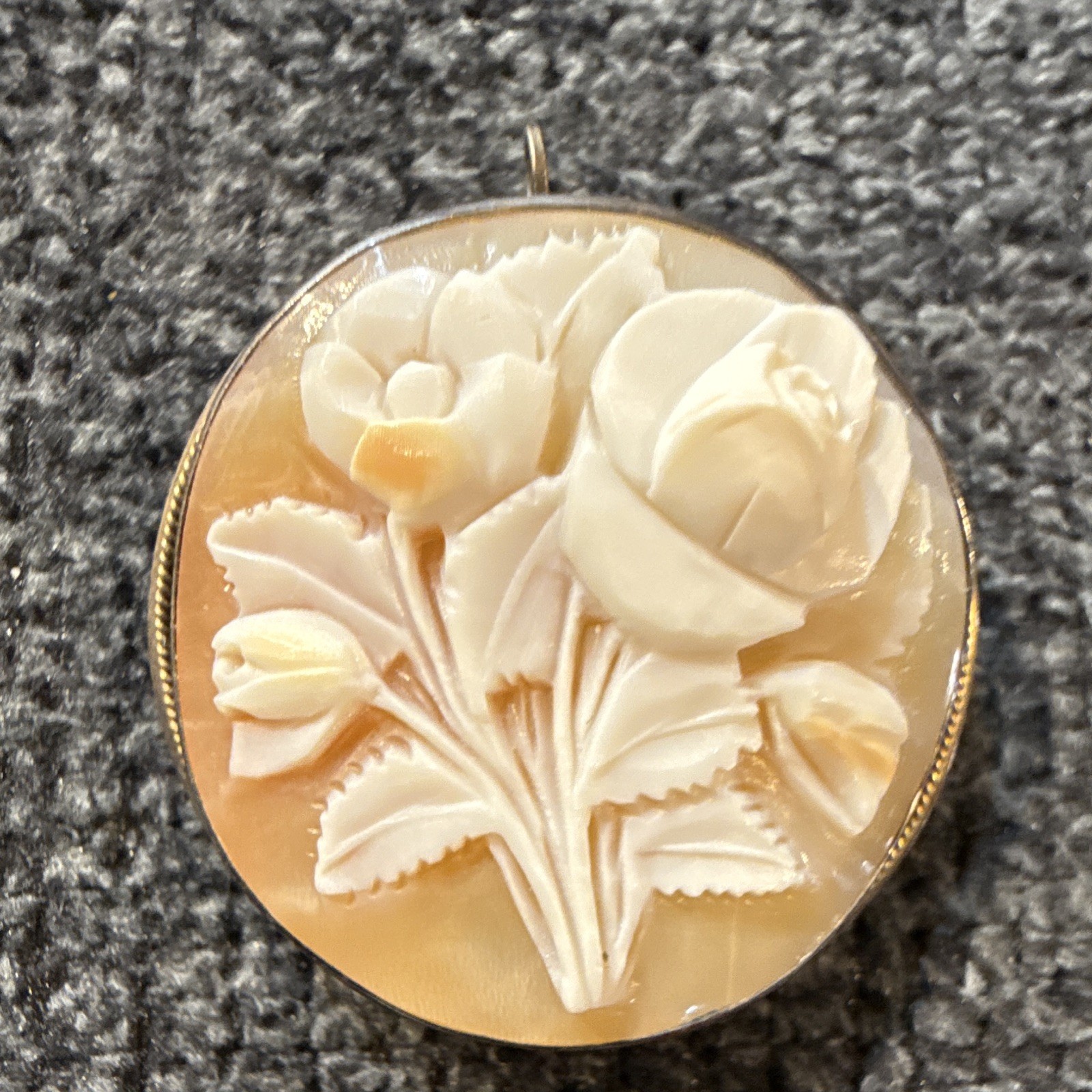 Round Shell Cameo Floral Brooch, Silver Tone Frame, Beige Stone