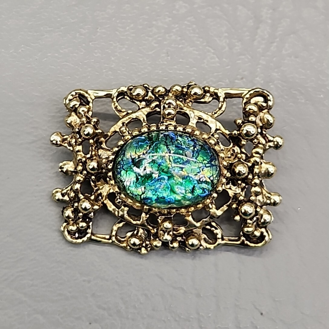 Vintage Brooch Lot of 2 Peking Glass Foil Confetti Oval Gold Tone Filigree