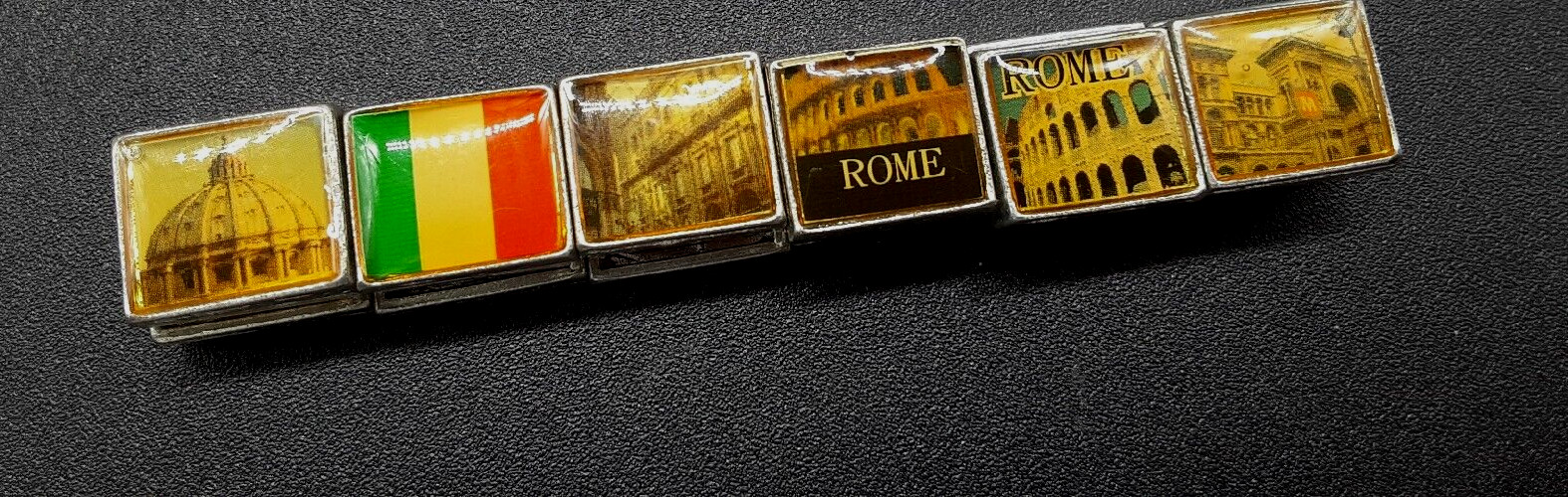 Rare Vintage Square Stretch Bracelet “Rome Italy ” Buildings Flag Landmarks
