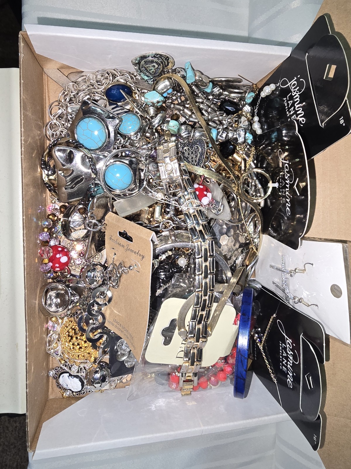 Vintage/Modern All Wear Or Resale Costume Jewelry Lot Weighing 2.10lbs