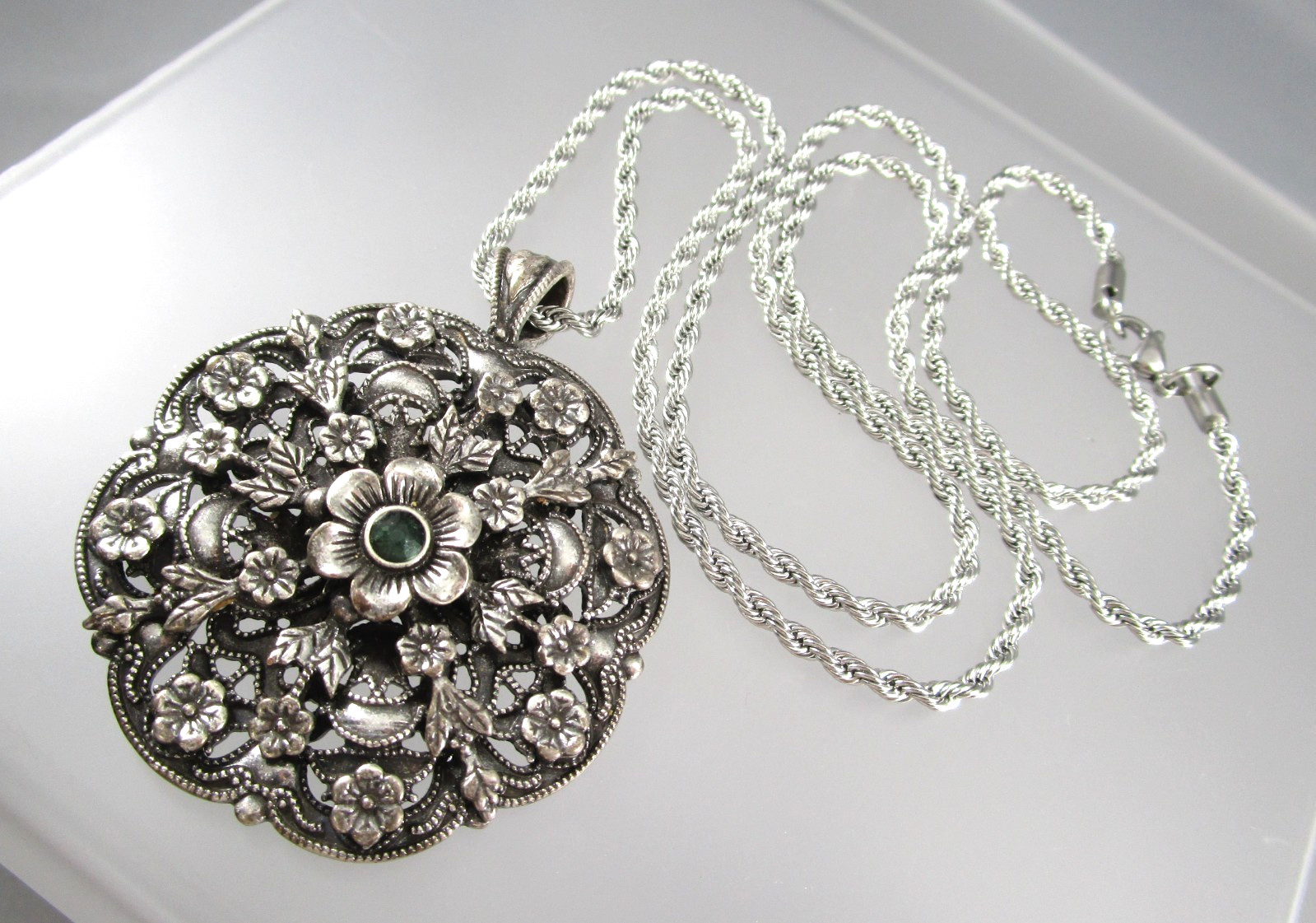 AMAZING Tiered Silver Tone Floral Flowers Pendant 30″ Chain Fashion Necklace 636