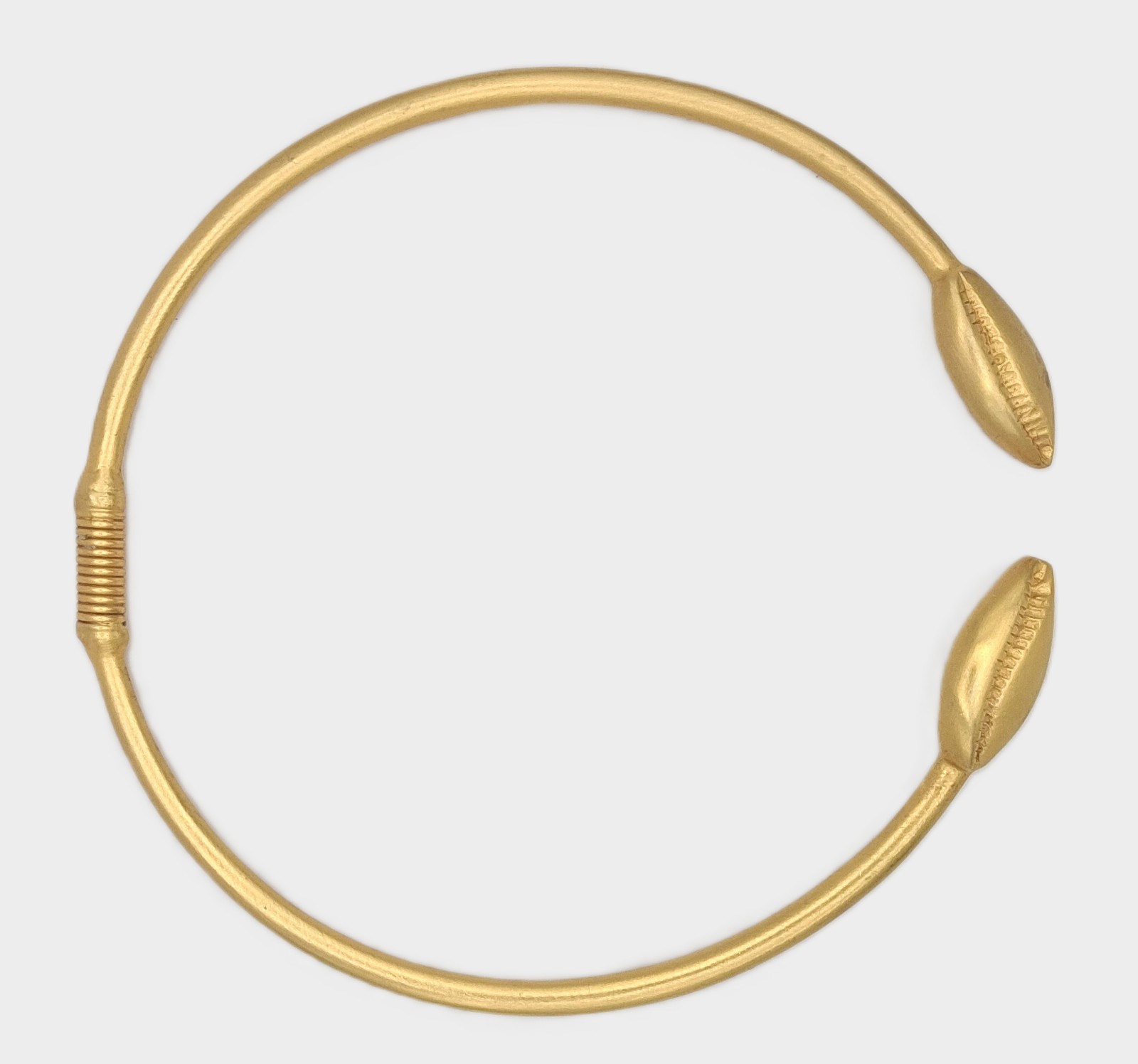 Kenneth Jay Lane KJL Brushed Gold Tone Cowrie Sea Shell Hinged Collar Necklace