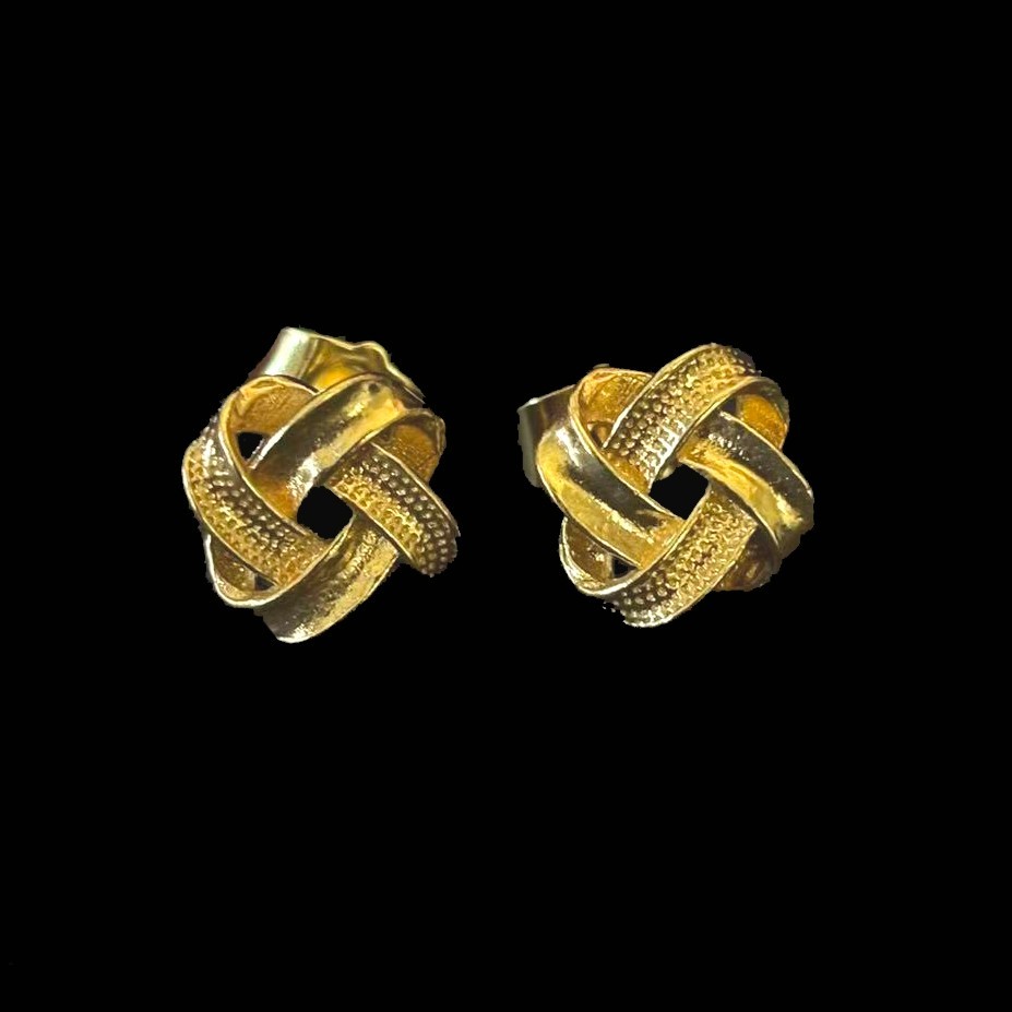 Vintage Stud Earrings Gold-plated (NOT SURE) Gold Tone marked ‘999’, 10×10 mm