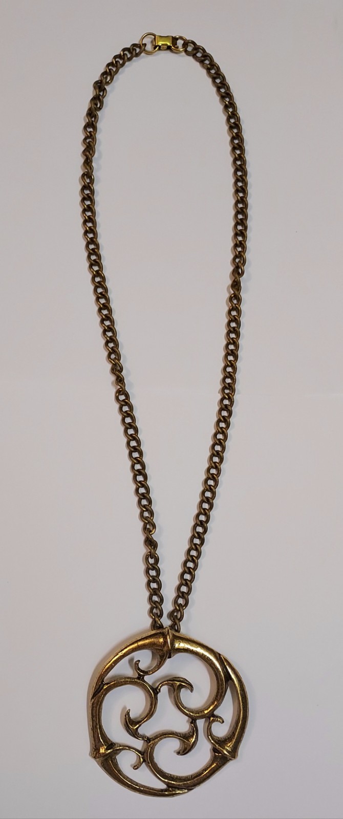Vintage Alva Museum Replicas Necklace Celtic Knot Circle 70s Statement Gold Tone