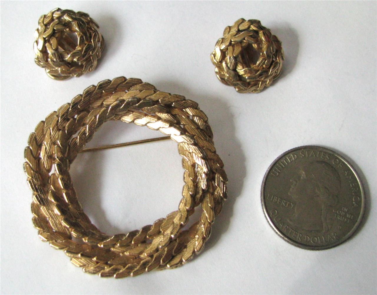 Vtg Napier Circle Brooch Pin Earrings Set Gold Flat Chain Braid Demi Parure