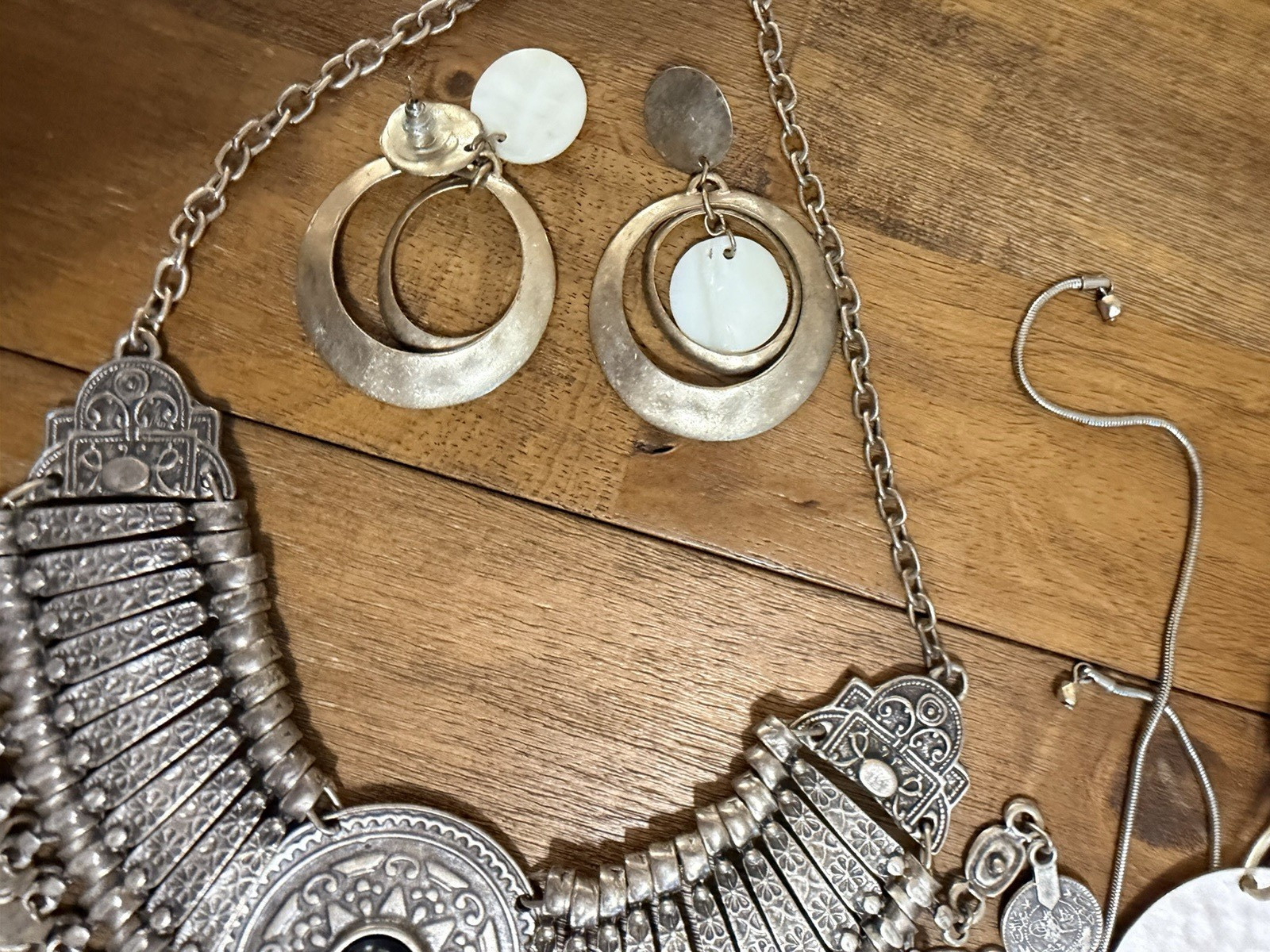 Vintage Modern Costume 99 Pieces Jewelry Lot Signed Necklace Earrings Broach