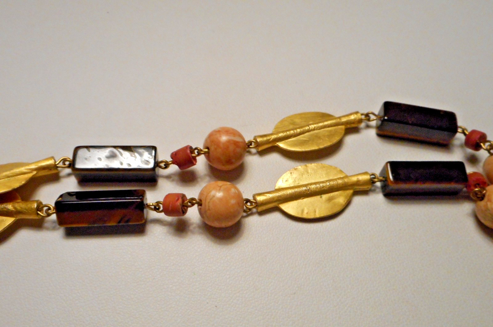 1970s Alva Museum Replicas Tiger’s Eye Stone Bead Necklace w Smiling Sun Pendant