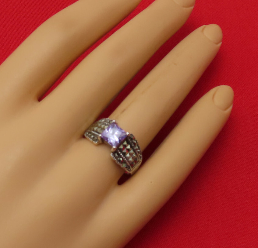 CW Sterling Silver Ring Vintage Purple Solitaire Crystal Size 8 Marcasites 544a