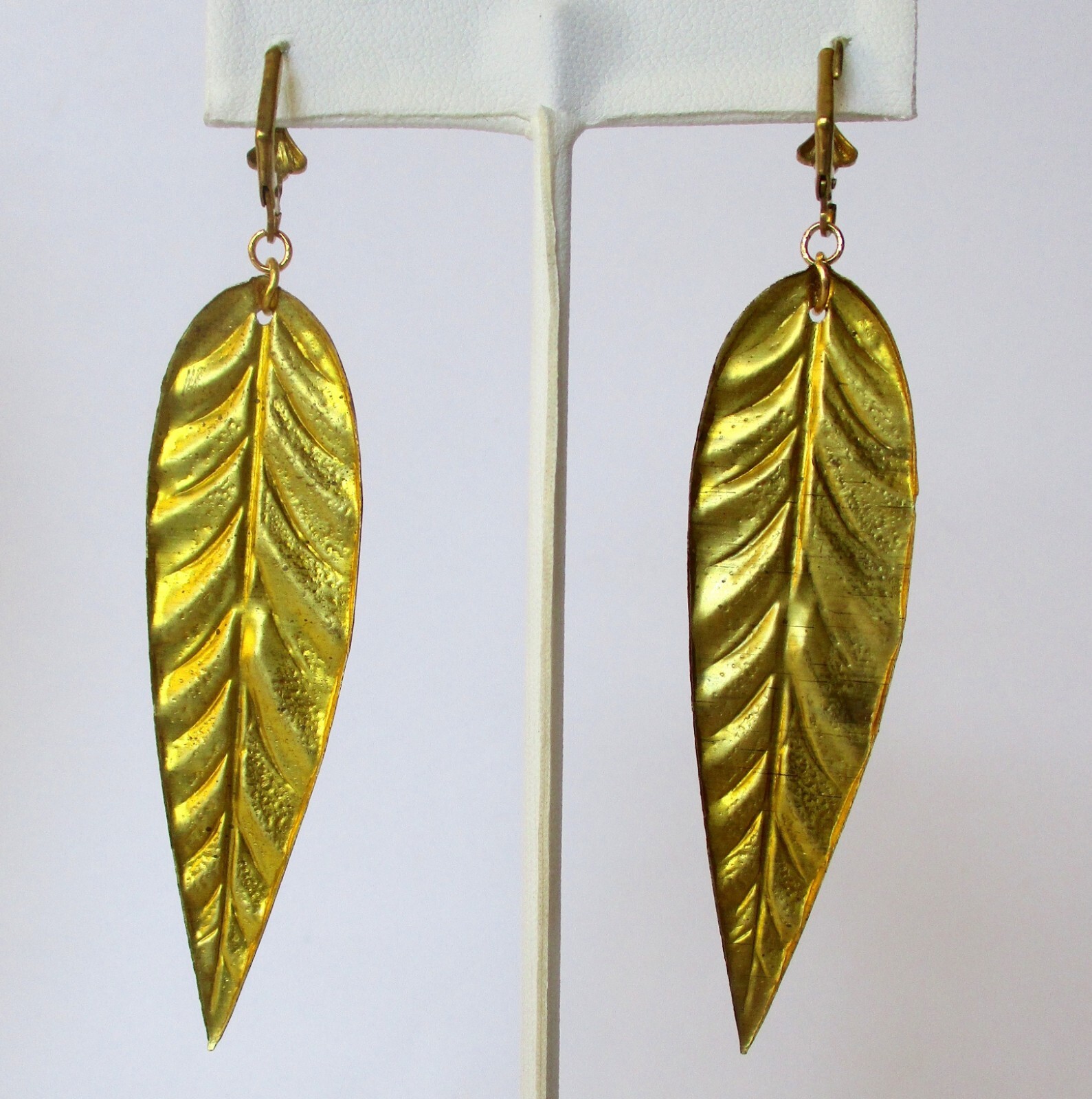 Vintage Jewelry Set: Brass Leaf Necklace With Cameos & Matching Earrings/Boho/