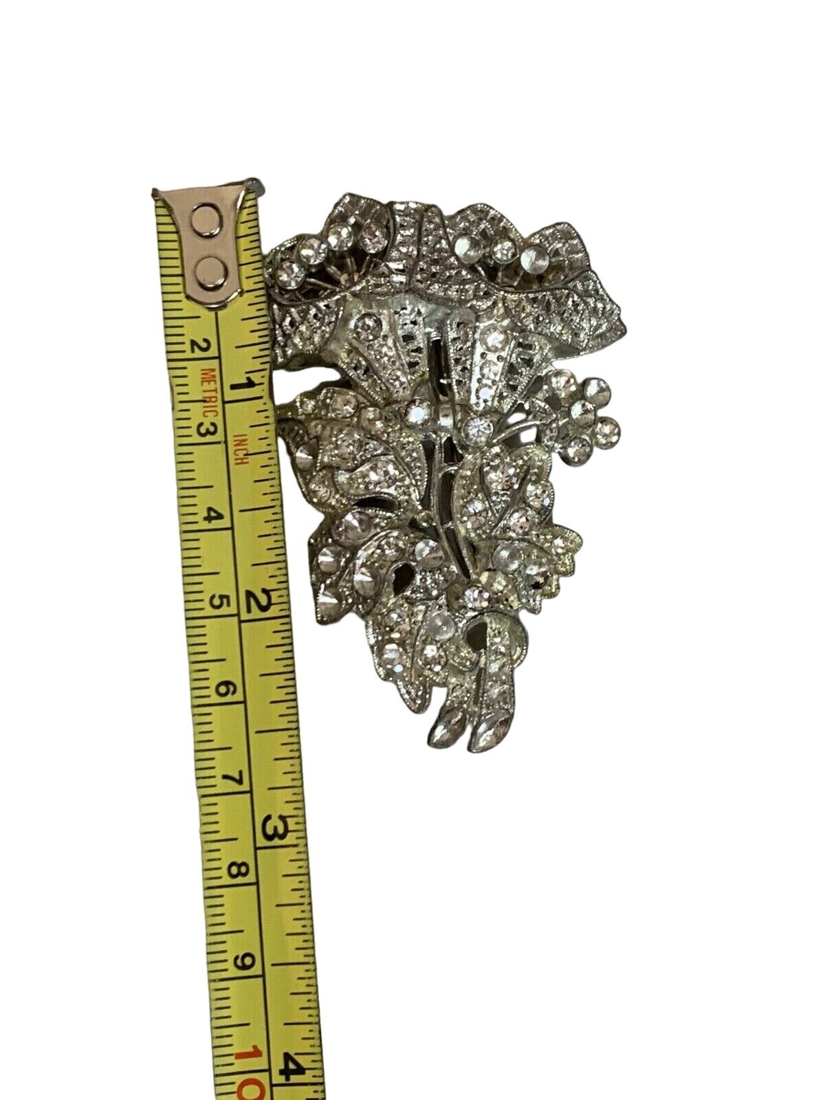 Vtg Clear Glass Rhinestone & Silver Tone Metal,Layered Floral Bouquet Brooch***