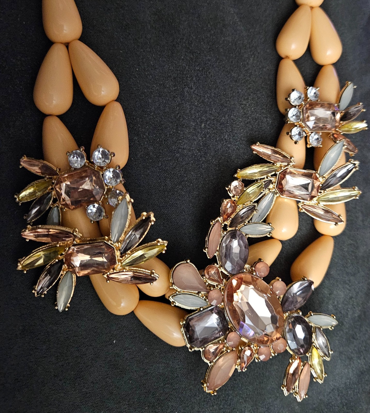 VINTAGE Peach Bead Multicolor Rhinestone Double Strand Necklace 17 18 19 Inch