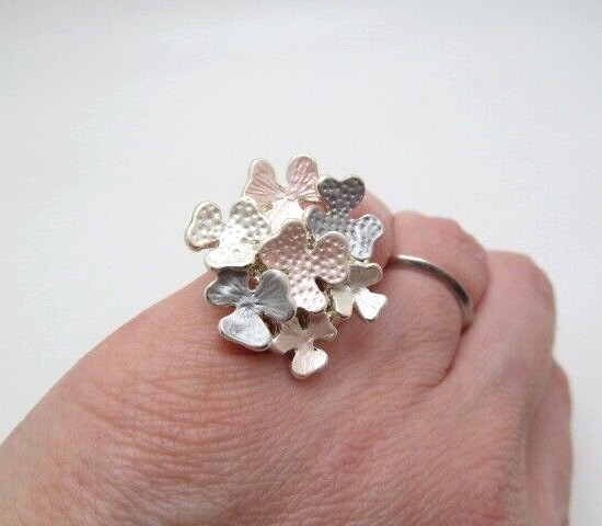 Vintage Silver Tone Patterned Pink & Gunmetal Petal Cluster Flower Ring Size 6.5