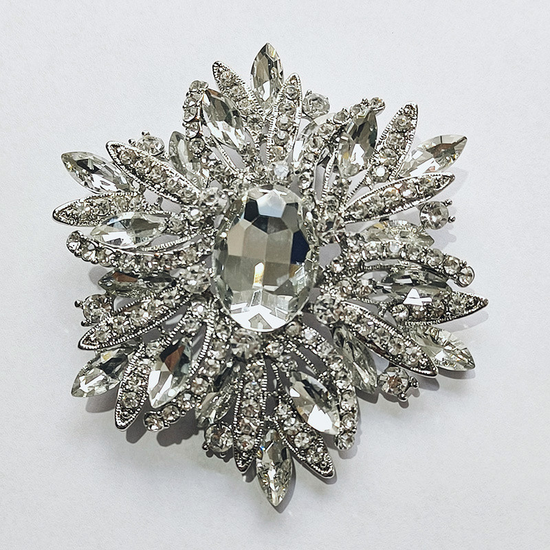 Men Women Vintage Enamel Flower Brooch Antique Jewelry Pin Elegant Fashion Gift