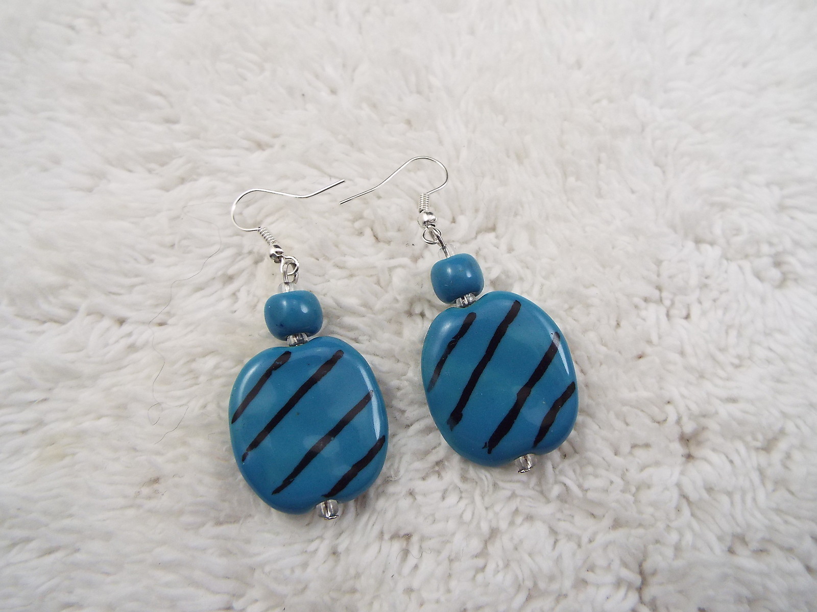 Silvertone Blue Black Ceramic Bead Pierced Earrings (A53)