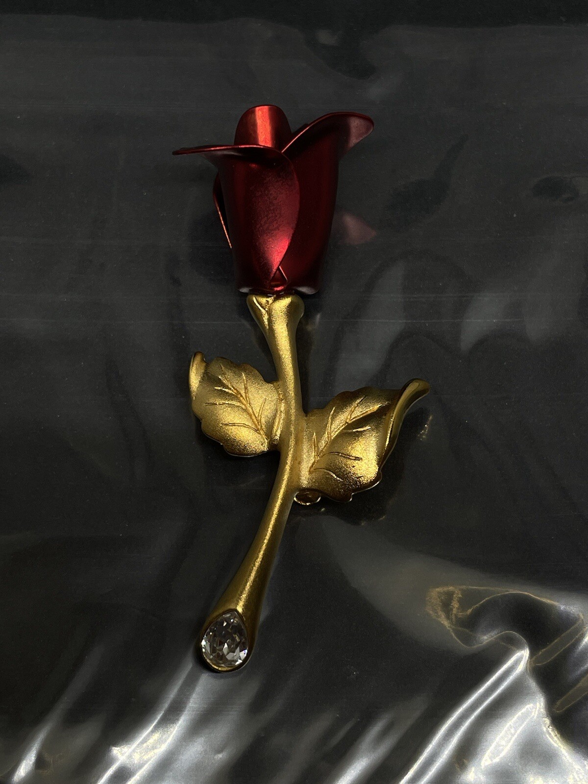 Vintage Rose Brooch Pin 3D Gold Tone Lucite Crystal Stem 2.5” Signed Stunning✨