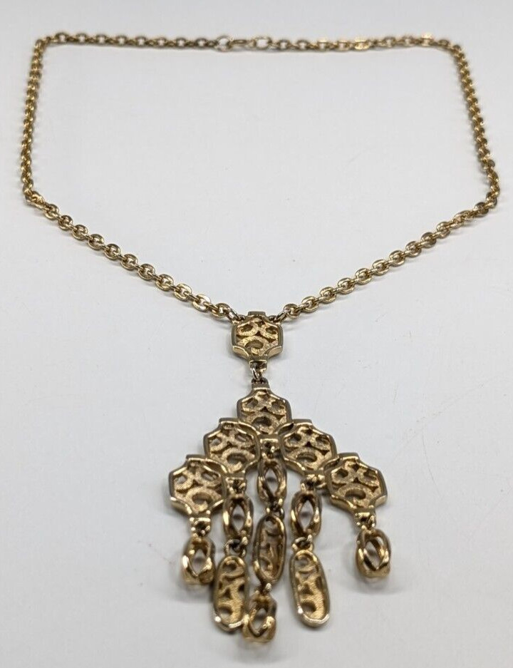 Vintage Gold Tone Dangle Openwork Pendant Statement Chain Necklace 20″ Long