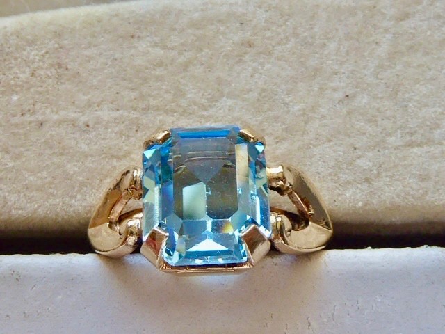 70’S NEW OLD STOCK 10K YELLOW GOLD FILLED SIMULATED AQUA RING SIZE 4.25 RING