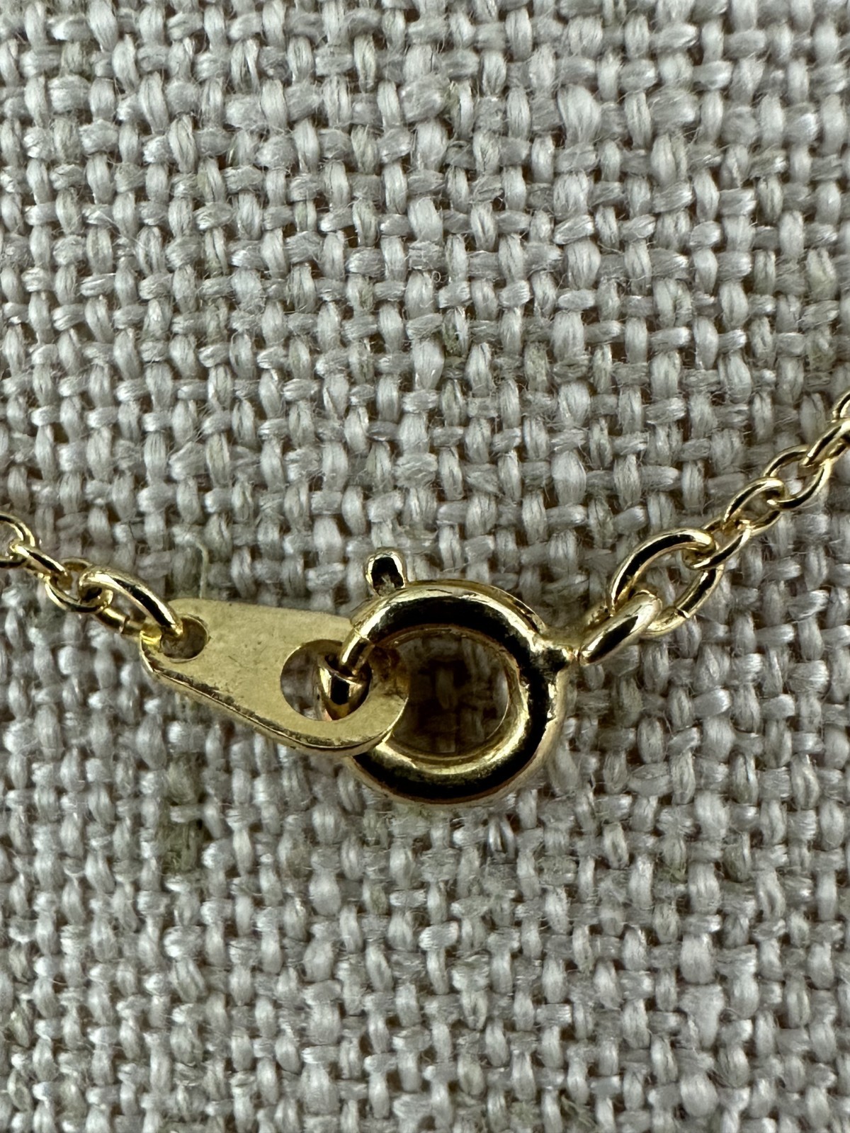 Vintage May Birthstone Emerald Green Rhinestone Love Birds Doves Heart Necklace