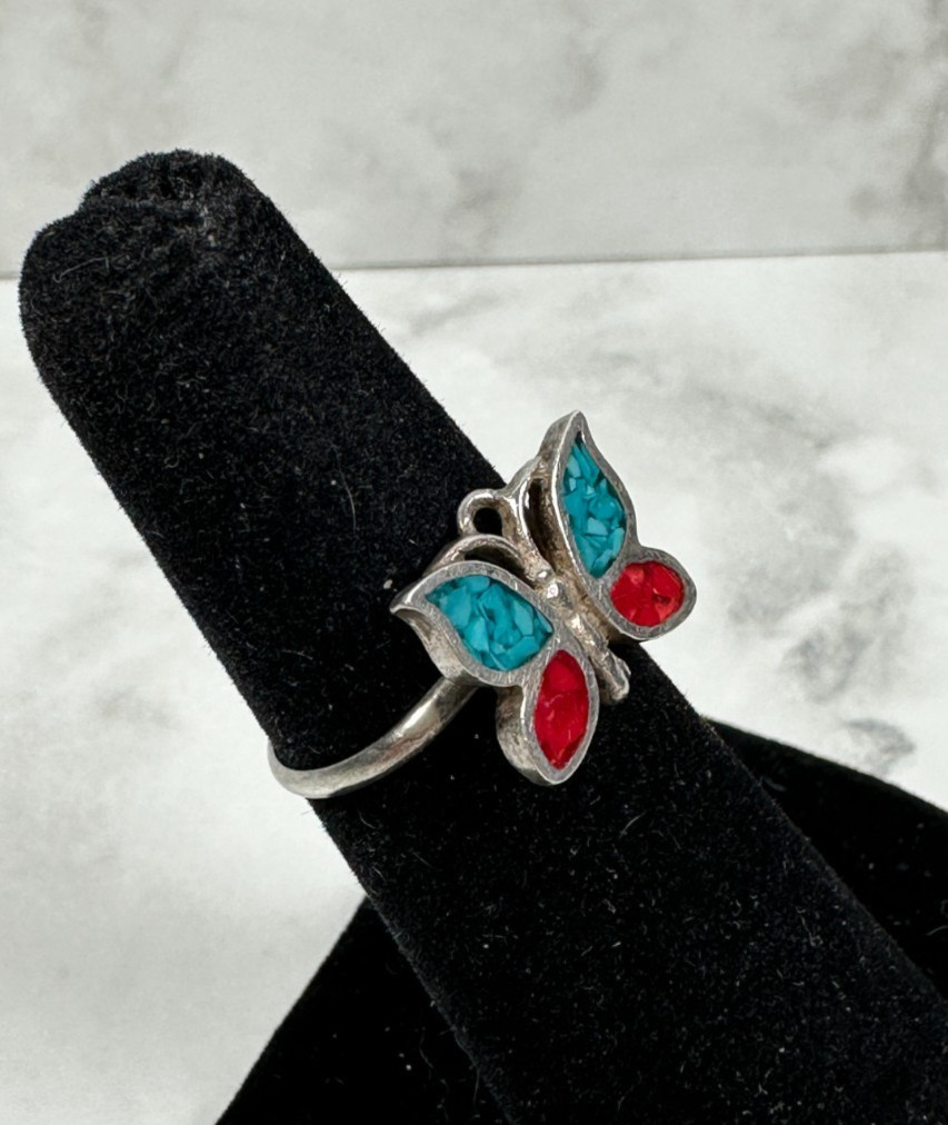 Sterling Silver Butterfly Ring with Turquoise / Coral Chip Inlay – Vtg -Size 5