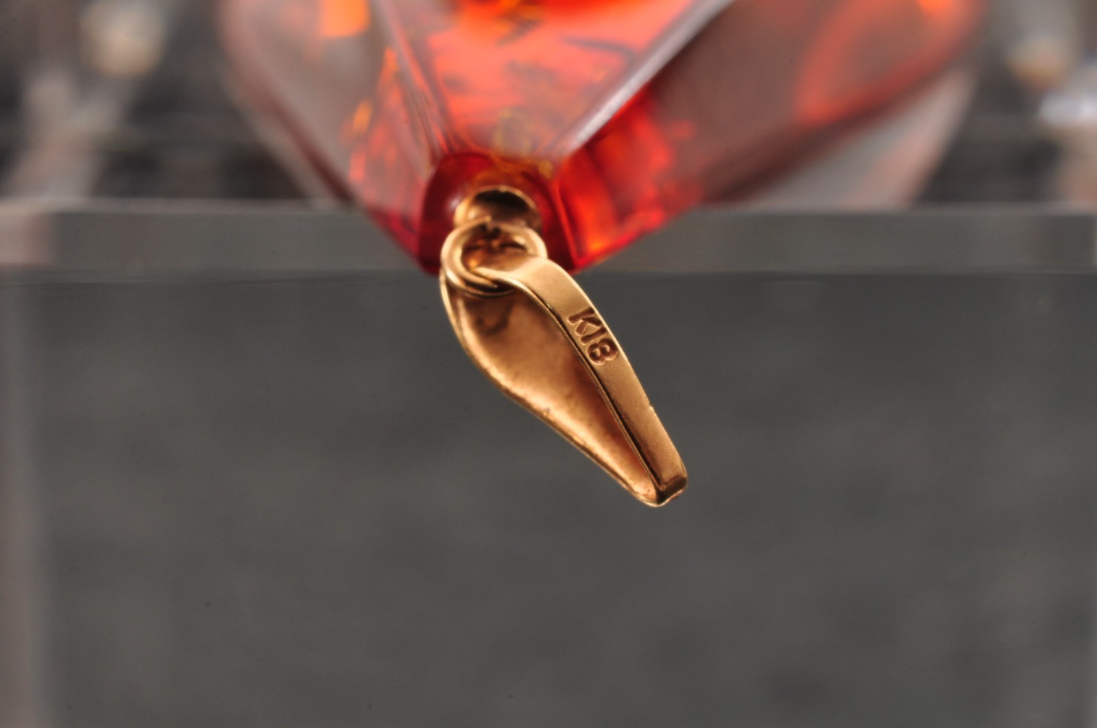 18k gold clasp “KUJI” Amber Pendant top Spindle shape (39mm (1.53in) 16.25ct).