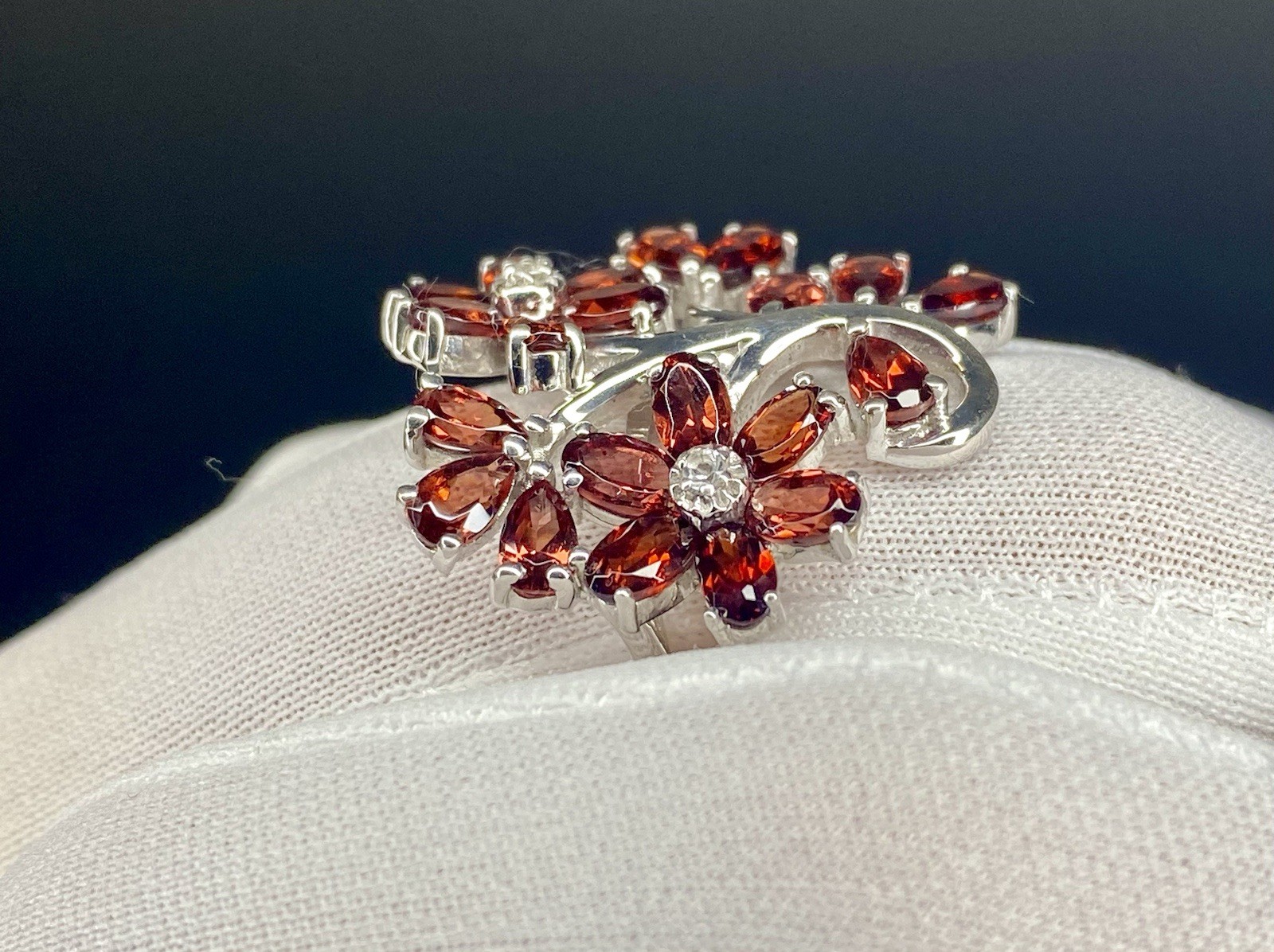 Vintage 925 Sterling Silver Natural Garnet Flower Floral Cluster Statement Ring