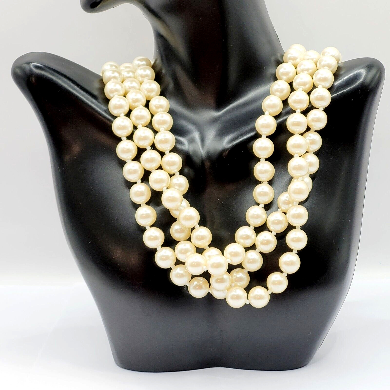 Triple Strand Faux Pearl Hand Knot Gold Tone Clam Shell Charm Clasp Vtg Necklace
