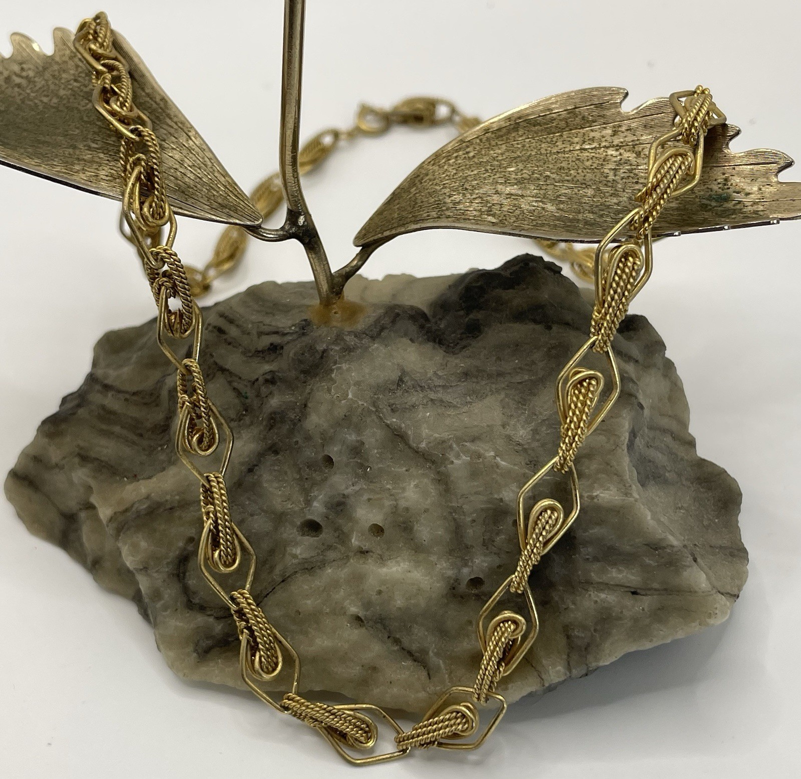 Vintage Gold Tone Choker Necklace 16” Geometric Rope Link