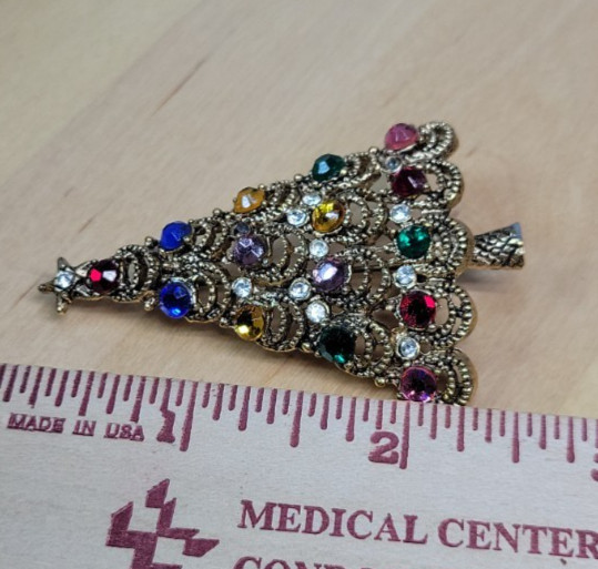 VTG Christmas Tree Pin Brooch 1-Missing Stone 2″x1.5″